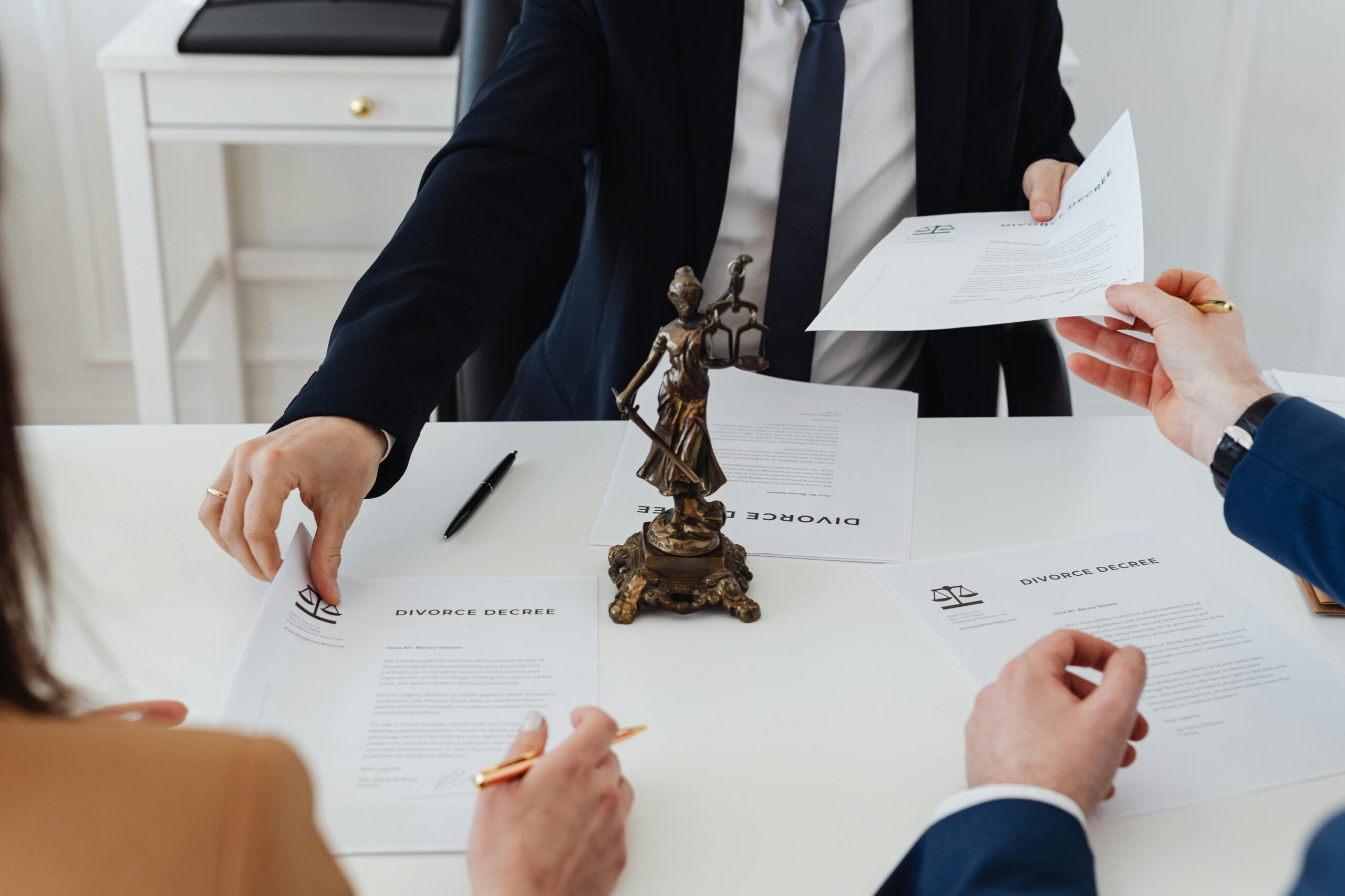 What is collaborative divorce?